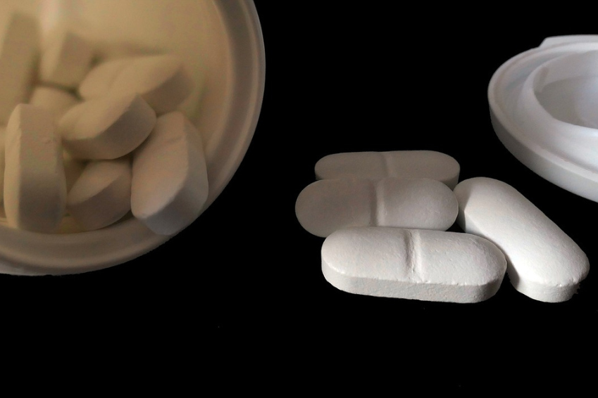 Drei Studien fanden ein erhöhtes Risiko für Makuladegeneration (AMD) bei regelmäßiger Aspirin-Einnahme