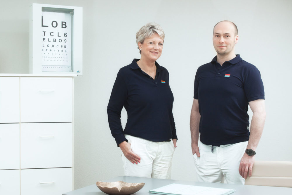 The clinic team awaits you: Michaela Noll, alternative practitioner and Igor Oldenburg, physiotherapist